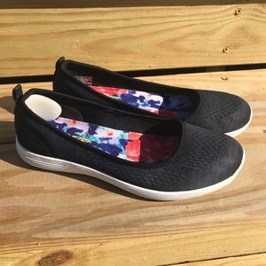 Sketchers Ballet Women’s Size 8
